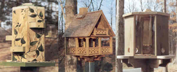 2. Деревянная кормушка с плоской крышей